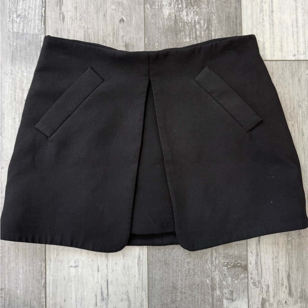 Zara Black A-Line Mini Skirt Medium | Front Pleat Split | Diagonal Pockets